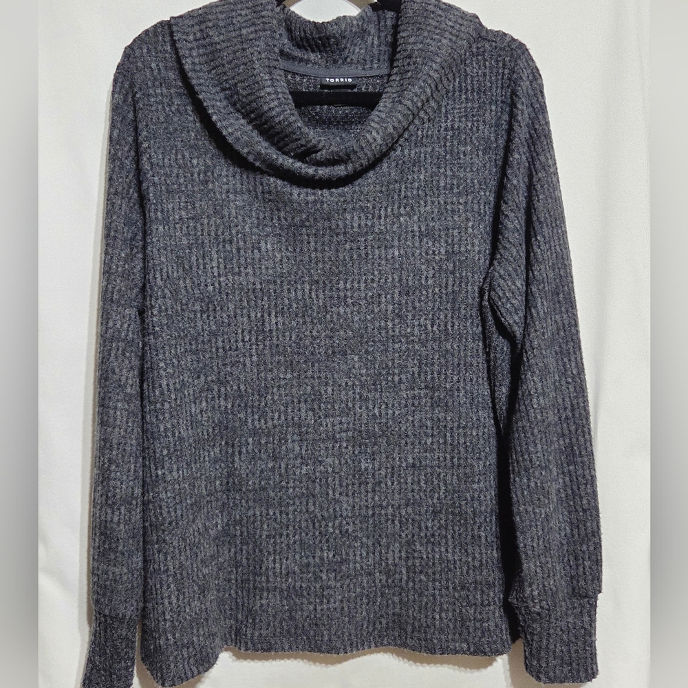 Torrid Charcoal Cowl Neck Sweater/Top Waffle Pattern Size 1. Extremely Soft!!